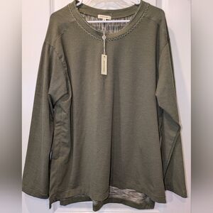 MAX STUDIO long-sleeved top with a scalloped neckline XL